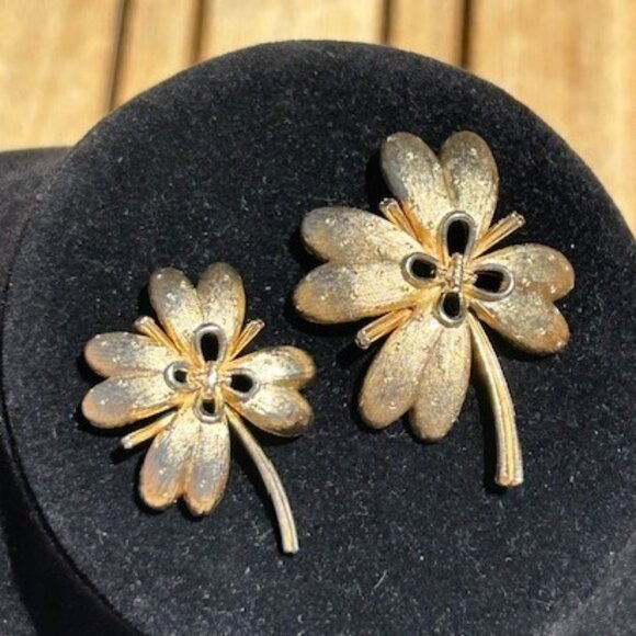 STAR 4-Leaf Clover Brushed Gold BROOCH SET